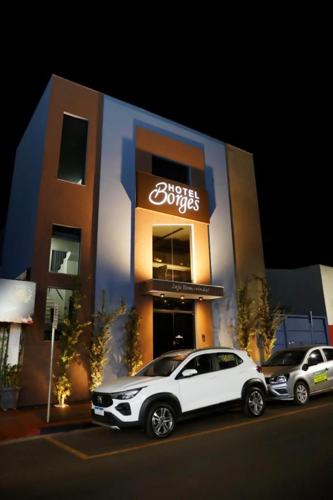 Hotel Borges Quirinopolis Esterno foto